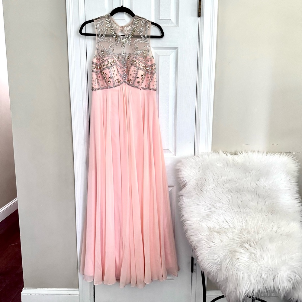 Dave and Johnny Beaded Formal wear Prom Dress size 11/12 Peach